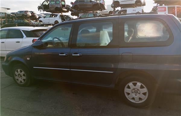 puerta trasera izquierda kia carnival 1999 2