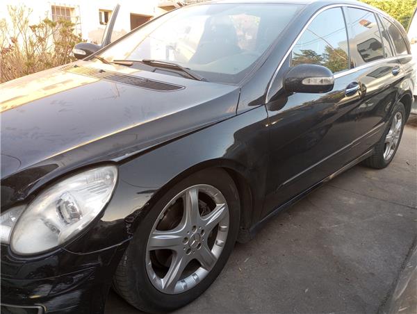 brazo superior delantero izquierdo mercedes b