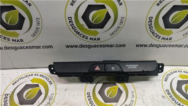 interruptor luces emergencia kia stonic g3lc
