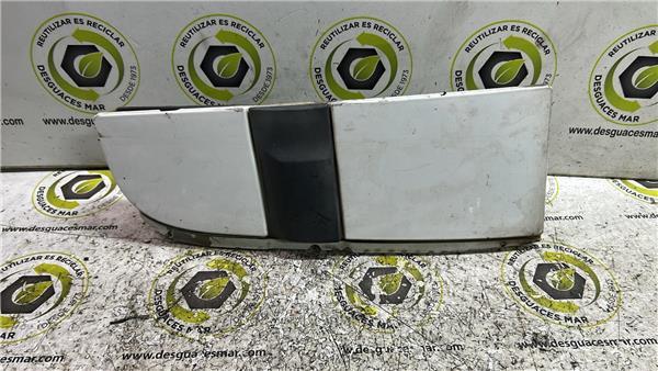 tapa exterior combustible mercedes benz vito