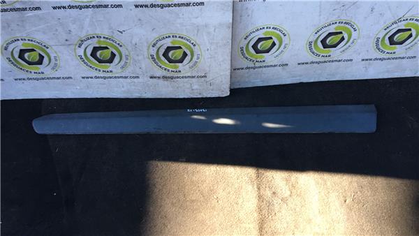 moldura puerta delantera izquierda opel combo