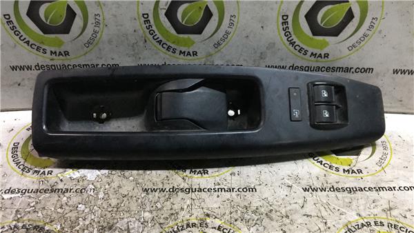 botonera puerta delantera izquierda opel comb