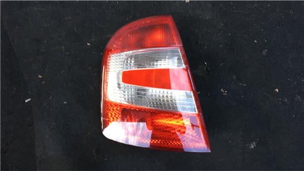 piloto trasero izquierdo skoda fabia 6y26y3 0