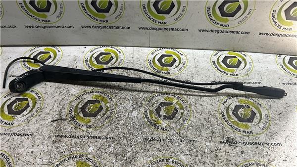 brazo limpiaparabrisas delantero derecho merc