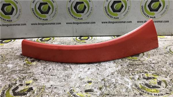 Moldura inferior faro izquierdo Fiat