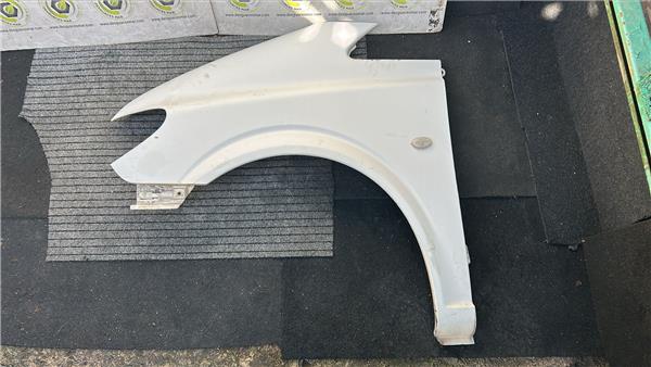 aleta delantera izquierda mercedes benz vito