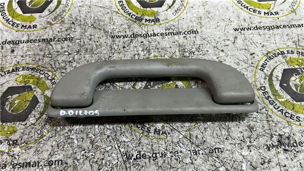 asidero superior delantero derecho mercedes b