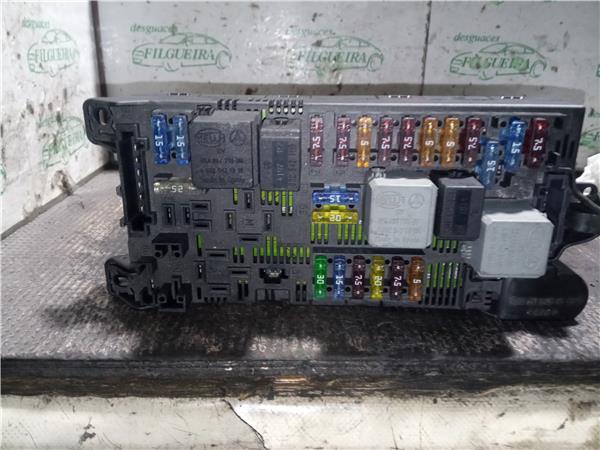 caja fusiblesrele mercedes benz clase e bm 21