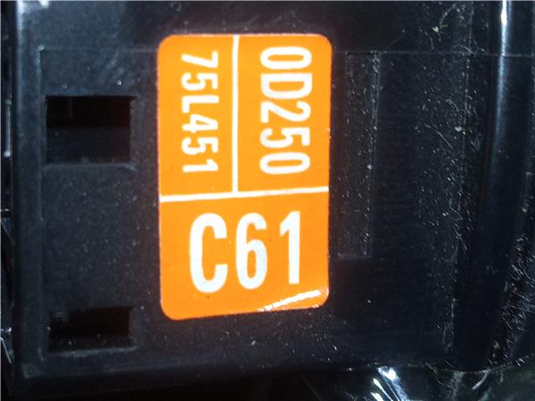 mando multifuncion toyota yaris xp13 2017 15