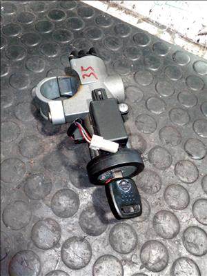 antirrobo nissan primera berlina p11 051996