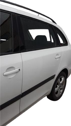 puerta trasera izquierda skoda fabia 5j2 2007