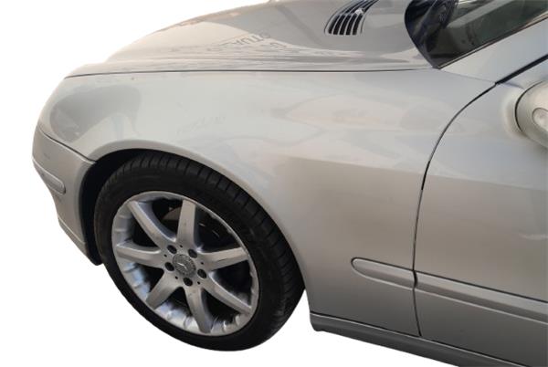 aleta delantera izquierda mercedes benz clase c (bm 203) berlina (02.2000 >) 2.2 220 cdi classic rider (203.006) [2,2 ltr.   105 kw cdi cat]