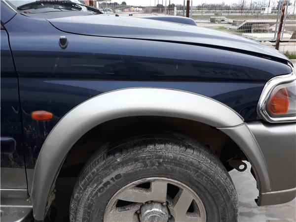 aleta delantera derecha mitsubishi montero v2