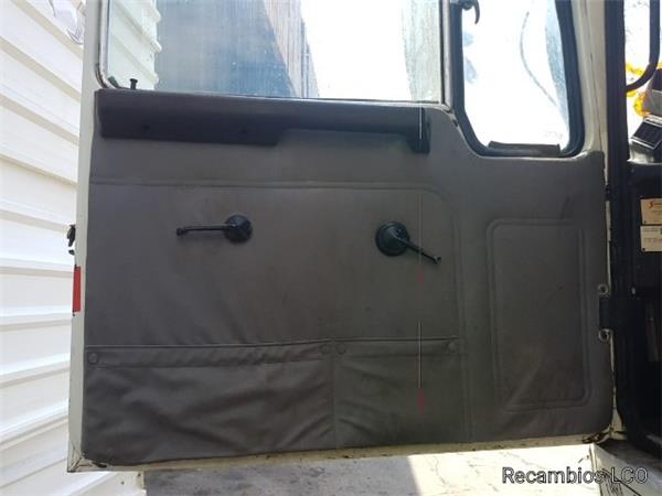 guarnecido puerta delantero izquierda pegaso