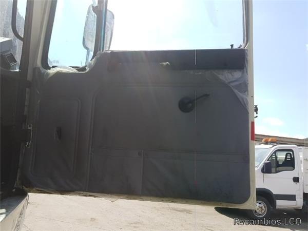 guarnecido puerta delantero derecha pegaso eu