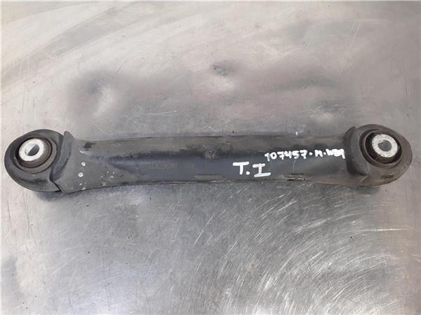 brazo inferior trasero izquierdo mercedes cla