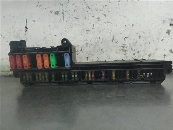 caja reles bmw serie 5 berlina e60 256d2