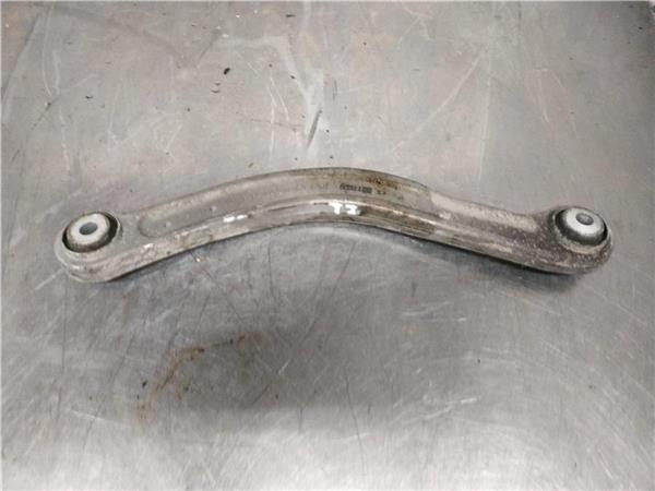 brazo superior trasero izquierdo mercedes cla