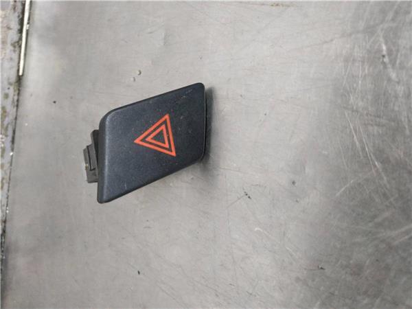 interruptor luces emergencia toyota yaris 1nd