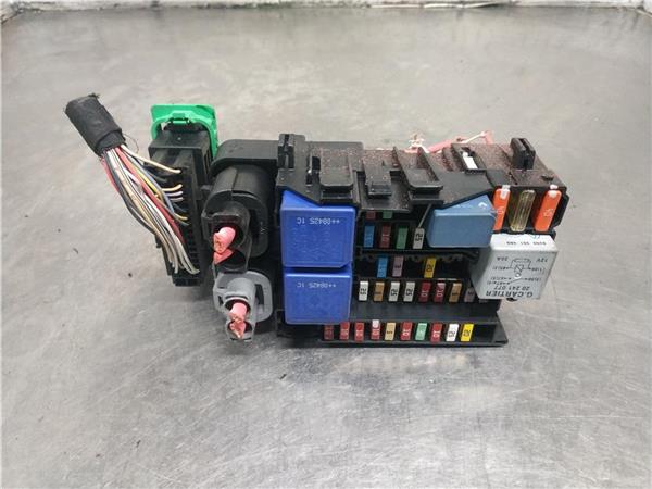 caja reles renault megane iii coupe k4m858