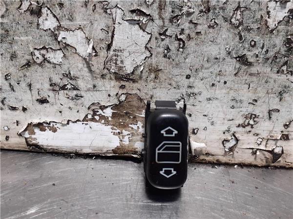 botonera puerta trasera derecha mercedes clas