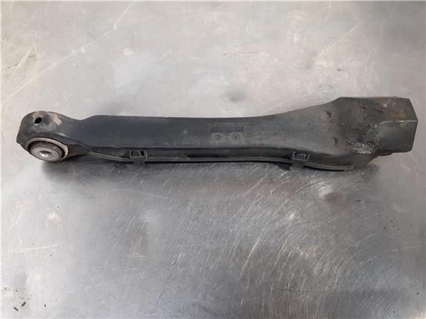 brazo inferior trasero izquierdo mercedes cla