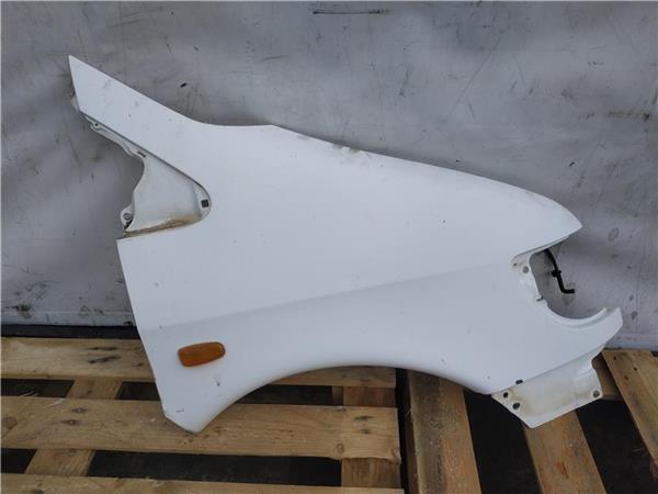 aleta delantera derecha mercedes benz vito fu