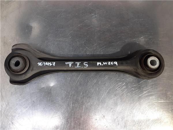 brazo superior trasero izquierdo mercedes cla