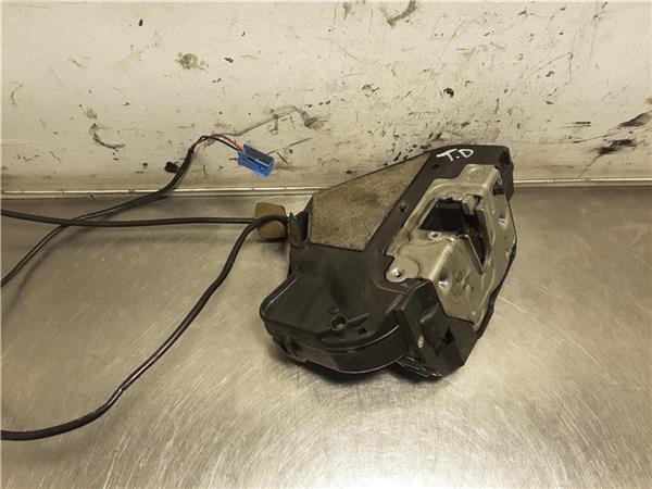 cerradura puerta trasera derecha mercedes cla