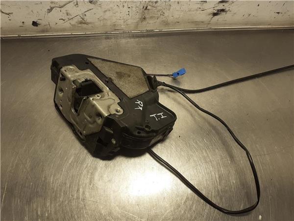 cerradura puerta trasera izquierda mercedes c