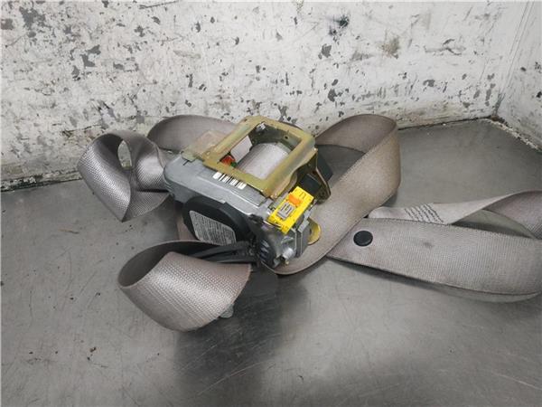 cinturon seguridad delantero derecho mercedes