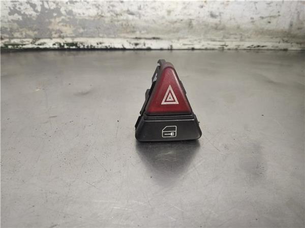 interruptor luces emergencia mercedes clase a