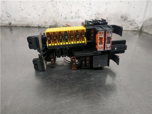 caja reles mercedes clase c w205 familiar 651