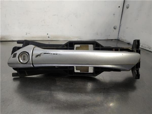 maneta exterior delantera izquierda mercedes