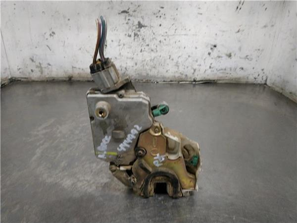 cerradura puerta trasera derecha nissan prime