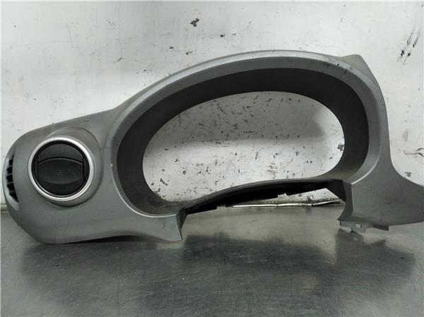 moldura puerta delantera derecha citroen berl