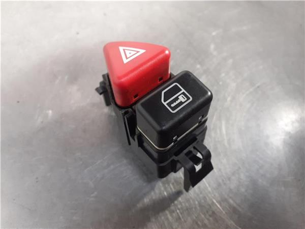 interruptor luces emergencia mercedes clase a