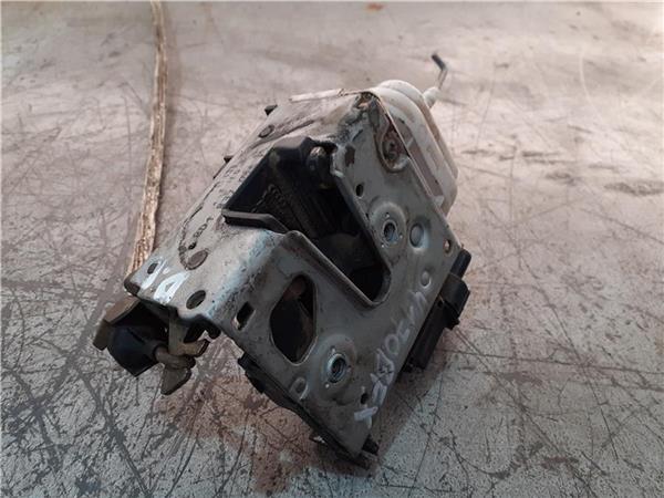 cerradura puerta delantera derecha audi a4 be