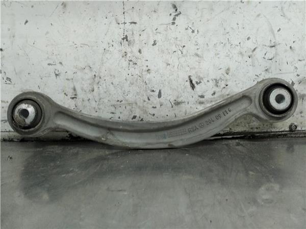 brazo superior trasero derecho mercedes clase