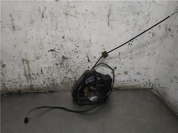 cerradura puerta trasera derecha mercedes cla