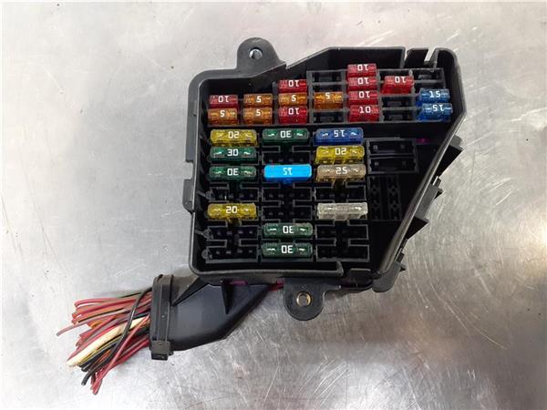 caja reles audi a4 berlina 8e bau