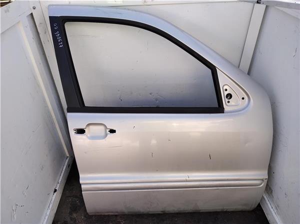 puerta delantera derecha mercedes clase m w16