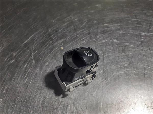 botonera puerta trasera derecha mercedes clas