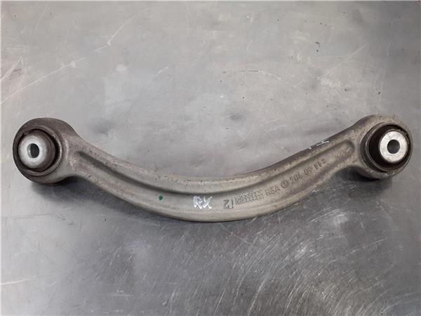 brazo superior trasero izquierdo mercedes cla