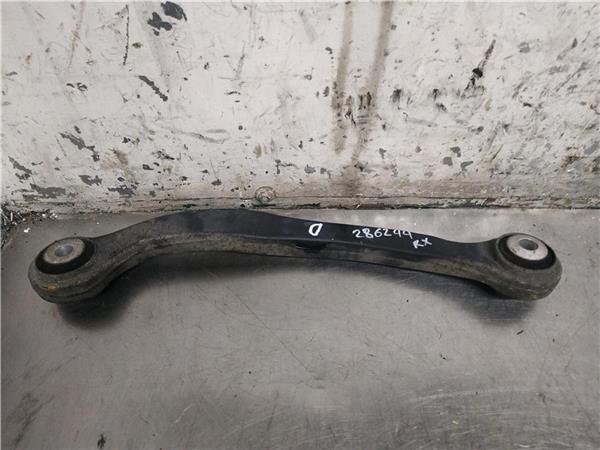 brazo superior trasero derecho mercedes clase