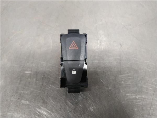 interruptor luces emergencia dacia sandero h4