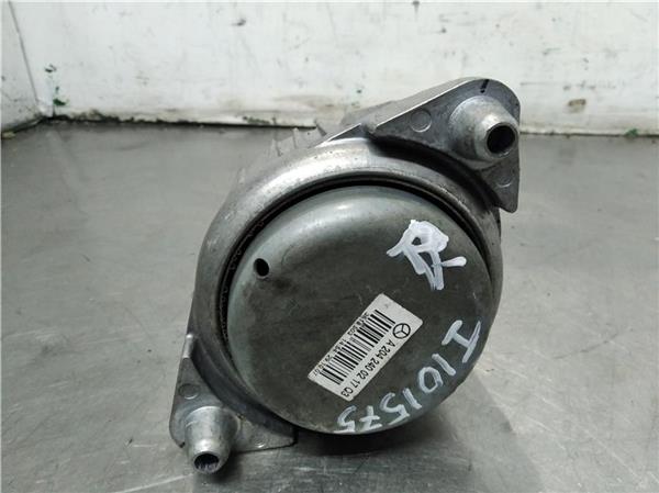 soporte delantero motor mercedes clase c w204