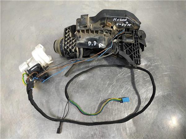 cerradura puerta delantera derecha mercedes c