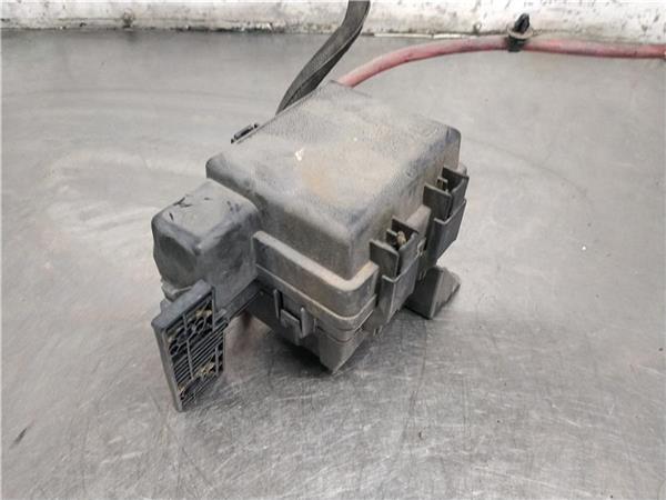 caja reles renault megane iii coupe k4m858