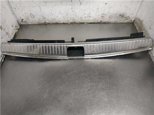 guarnecido porton trasero mercedes clase c w2